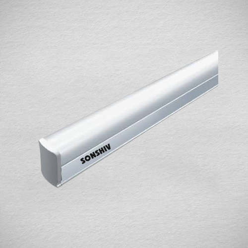 Quantum: Commercial tube light (22 Watt)
